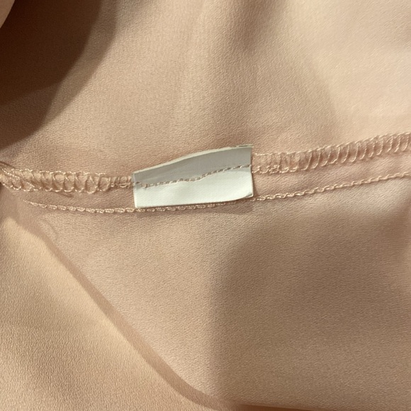 XS Zara tan ruffle blouse - care tags removed - Picture 4 of 4